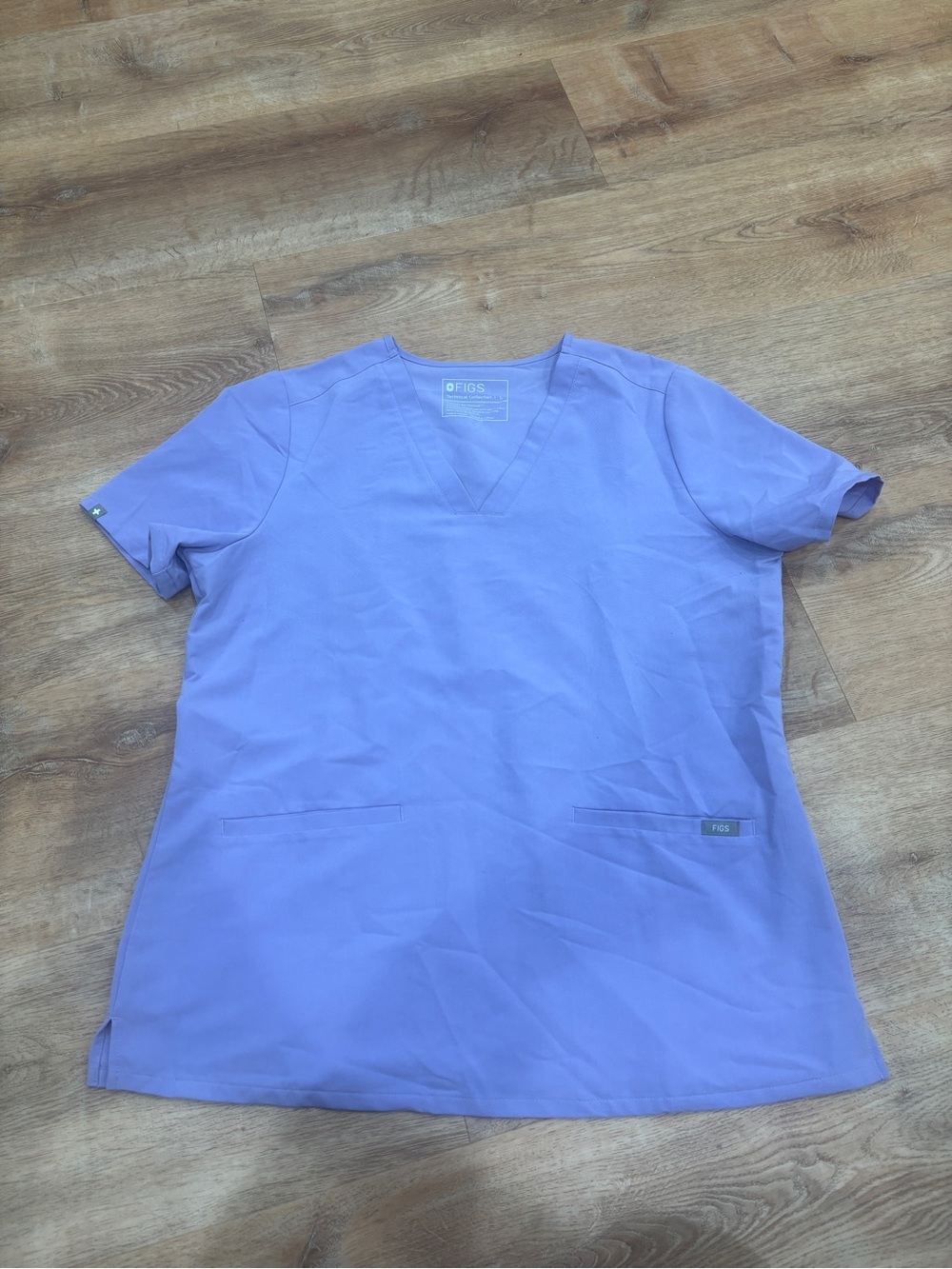 Figs Women's Short Sleeve Scrub Top in Lavender